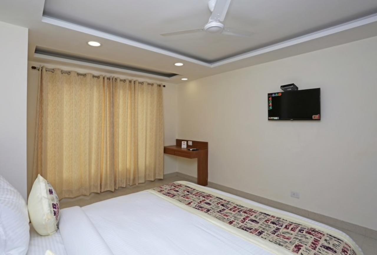 Hotel Airport D'Capitol Neu-Delhi Exterior foto